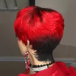 cheveux naturels courts coupe pixie rouge